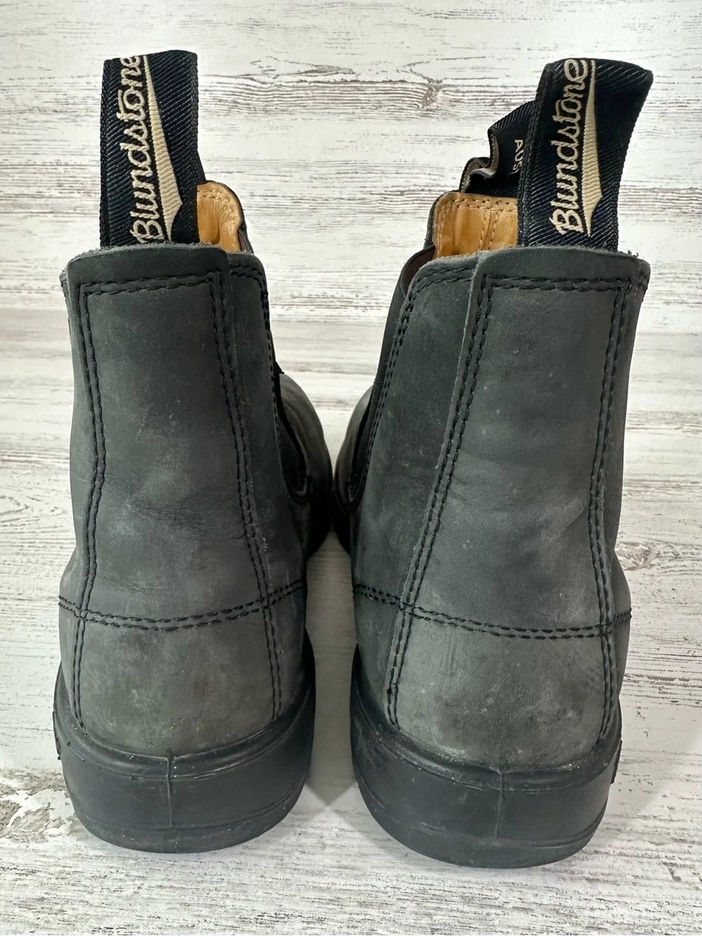 BLUNDSTONE Classic Chelsea Pull On Leather Boots 9 Gray